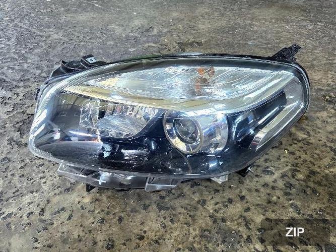 Renault QM5 2015 — фара левая HID 26 06 0217 8R