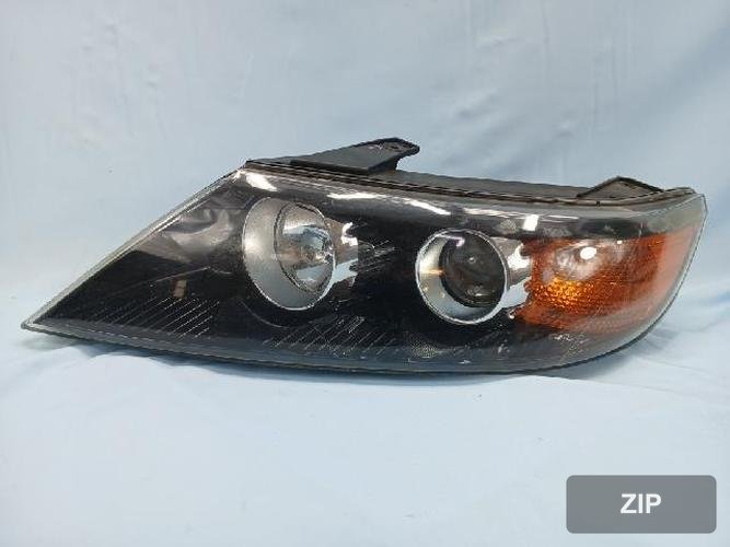 Kia Sorento 2010 — фара левая HID