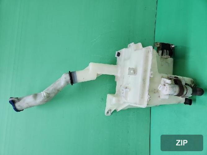 Hyundai Veracruz 2009 — бачок охлаждающей жидкости и омывателя 98610-3J500
