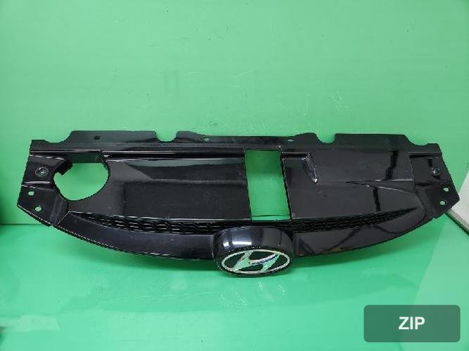 Hyundai Tucson 2010 — решетка радиатора 86351-2S100