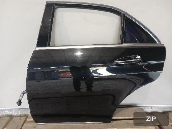 Mercedes-Benz E-класс 2015 — дверь задняя левая