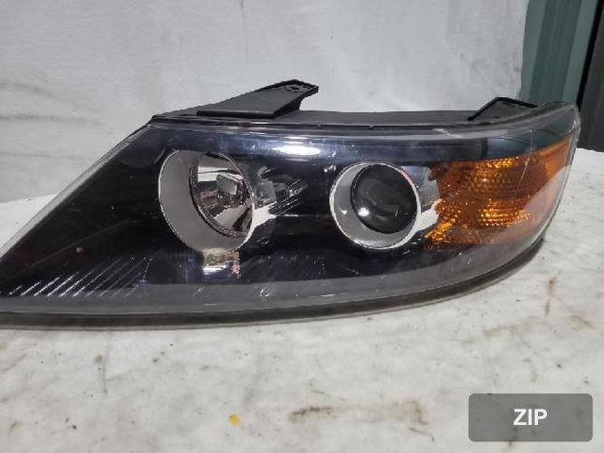 Kia Sorento 2010 — фара левая 921012P000
