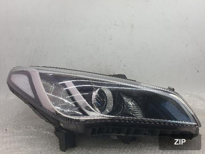 Hyundai Sonata 2015 — фара правая 92102-C10XX