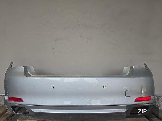BMW 7 Series 2011 — задний бампер