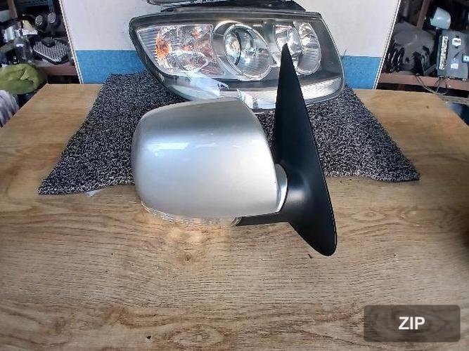 Hyundai Santa Fe 2012 — боковое зеркало правое