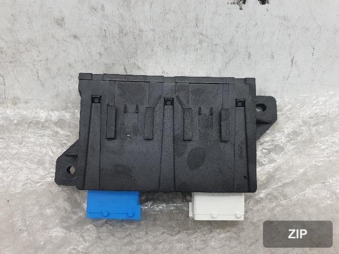 Citroen C4 2014 — модуль BCM (ETACS) 9800162780