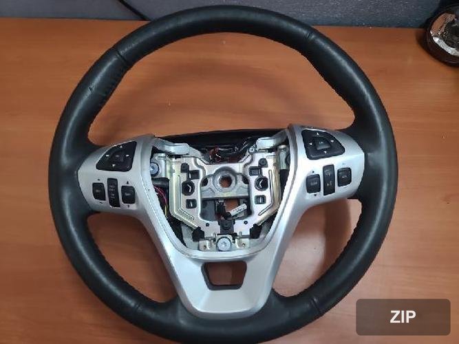 Ford Explorer 2014 — рулевое колесо