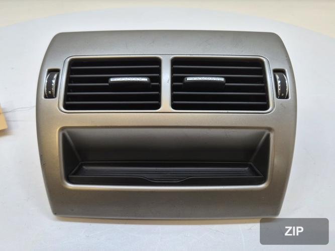 Jaguar XF 2009 — дефлектор воздухозаборника 8X235467446A