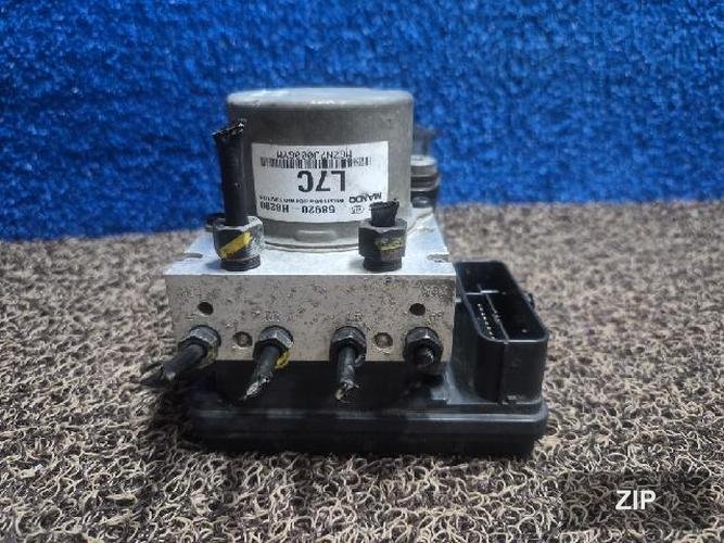 Kia Stonic 2017 — ABS 58920H8290