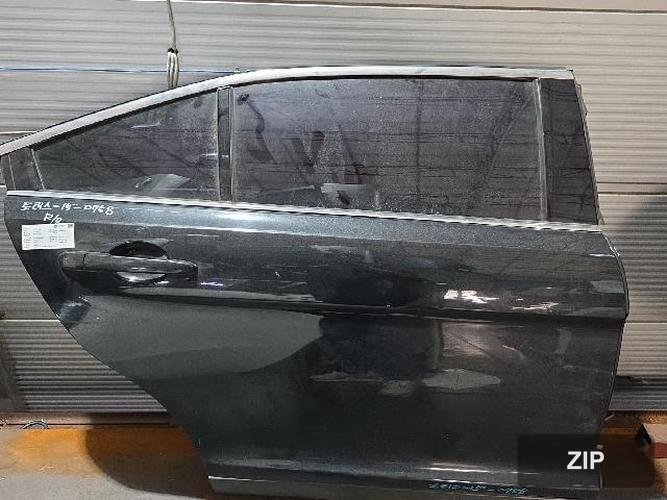 Ford Taurus 2015 — дверь задняя правая
