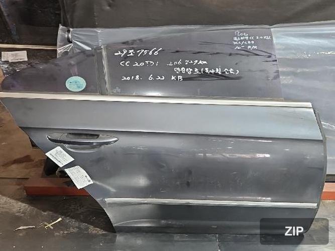Volkswagen CC 2010 — дверь задняя правая 3C8833056E