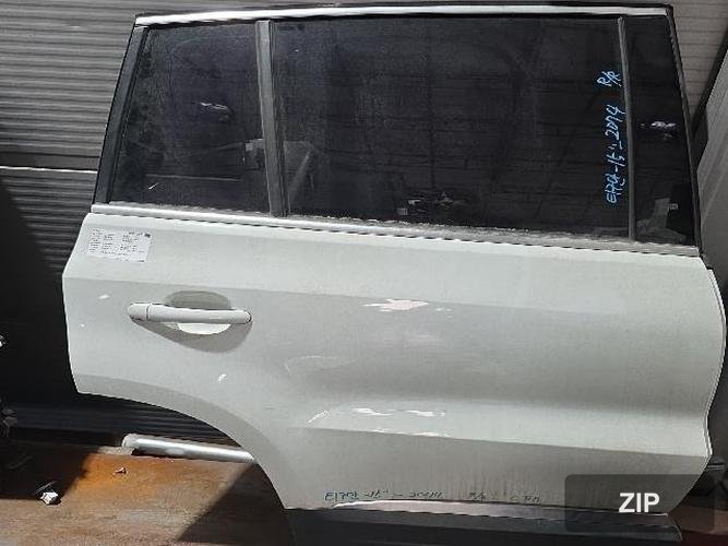 Volkswagen Tiguan 2015 — дверь задняя правая 5N0833056A