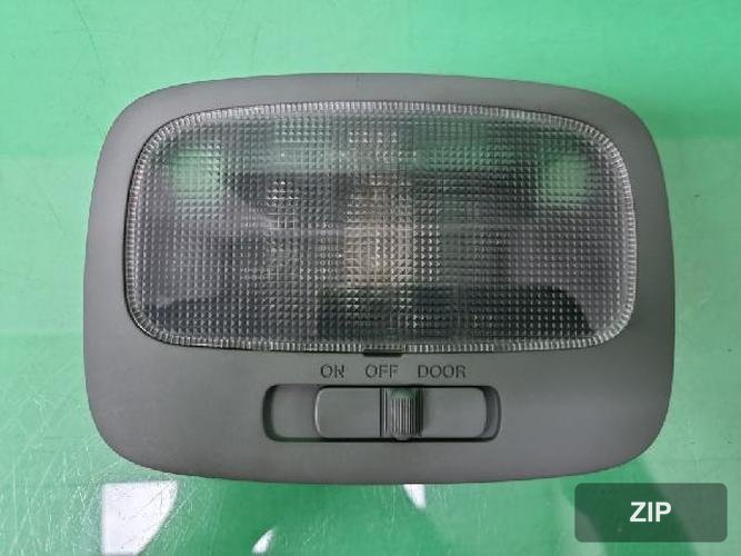 Kia Sorento 2010 — плафон салона 1
