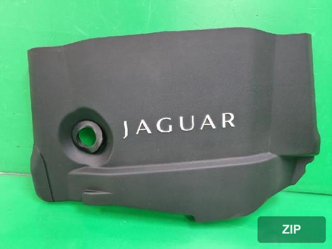 Jaguar XF 2010 — крышка двигателя