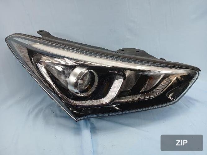 Hyundai Santa Fe 2017 — фара головного света правая (HID)
