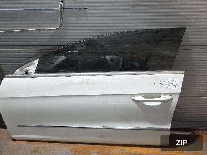 Volkswagen CC 2015 — передняя дверь левая