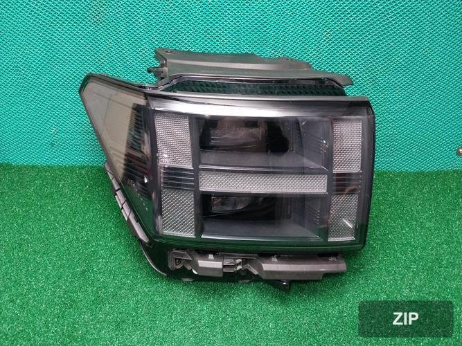 Hyundai Santa Fe 2025 — фара передняя правая 92102P6110
