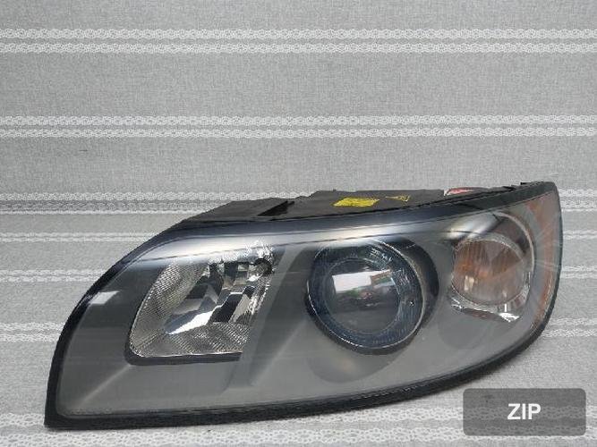Volvo V50 2006 — фара левая HID 30698889