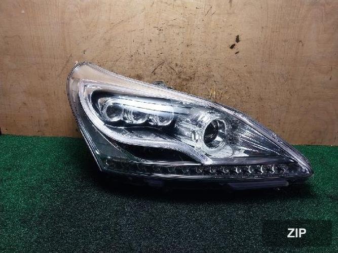 Hyundai Equus 2013 — фара правая LED 921023N1