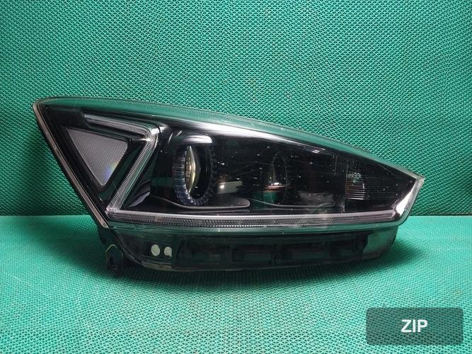 Kia K7 2016 — фара правая HID 92102F6100