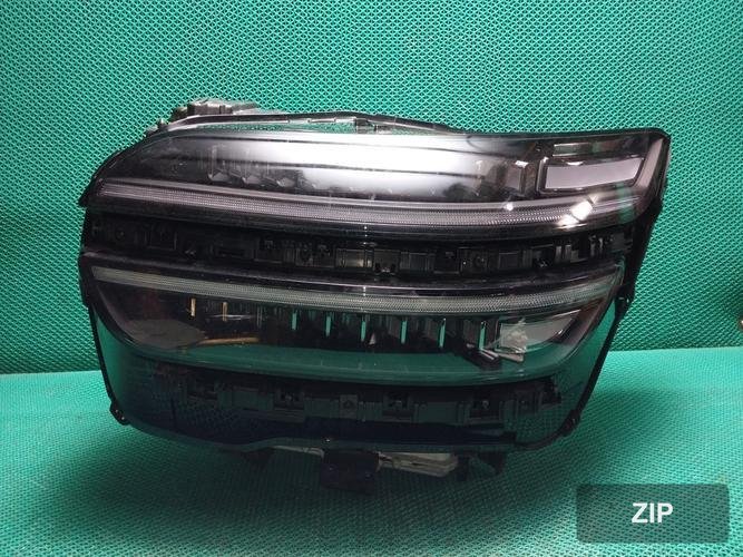 Genesis GV70 2024 — фара левая