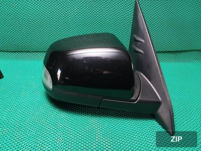Hyundai Venue 2020 — зеркало боковое правое 87620K2040NKA