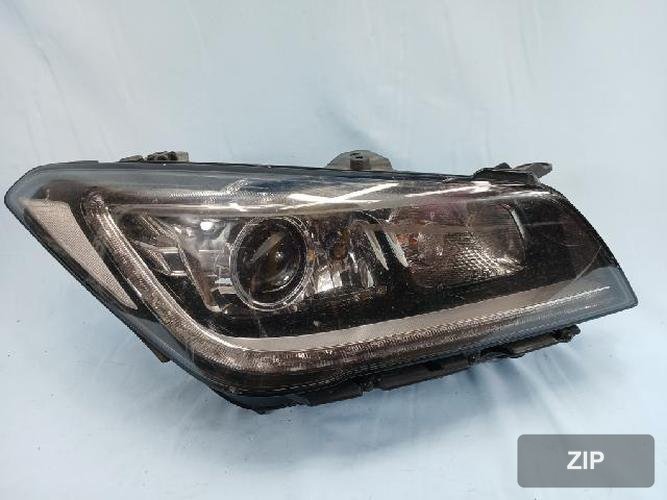 Hyundai Genesis 2015 — фара головного света правая (HID)