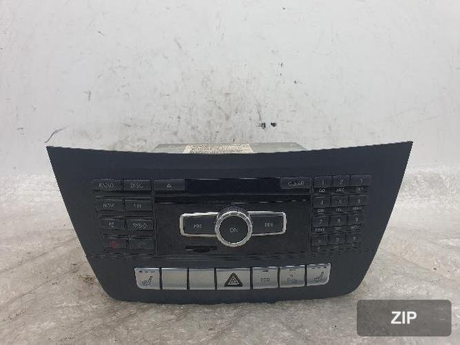 Mercedes-Benz C-Class 2012 — головное устройство AV-системы A2049005908