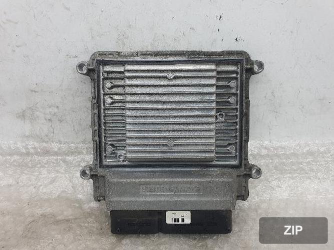 Kia Carens 2007 — блок управления двигателем ECU 39102-25700