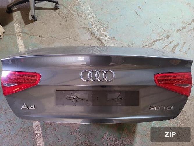 Audi A4 2016 — крышка багажника