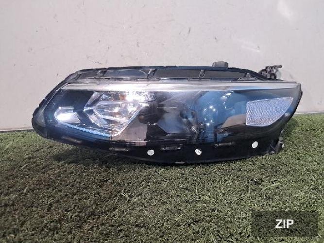 Hyundai Grandeur 2007 — фара правая 84217590