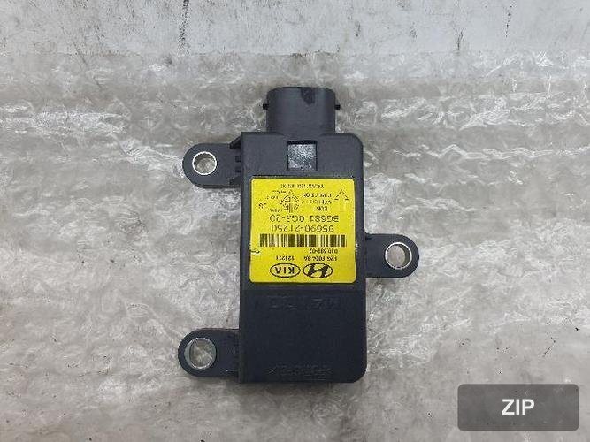 Kia K7 2013 — датчик 95690-2T250