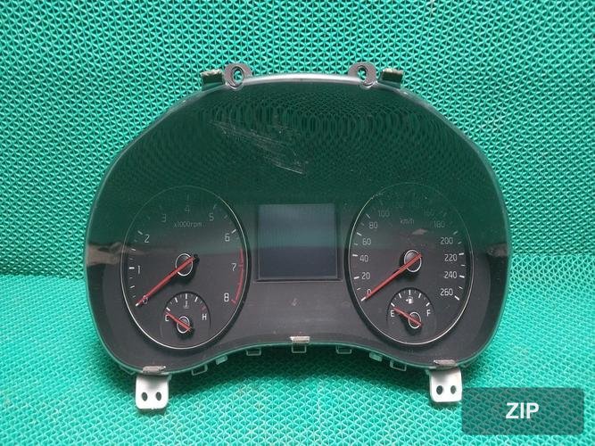 Kia K7 2016 — панель приборов