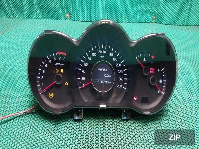 Kia K5 2015 — панель приборов 940332T281