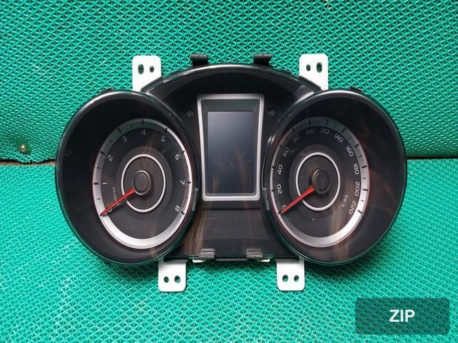 KG Mobility Tivoli 2016 — панель приборов 8022035010