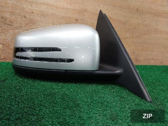 Mercedes-Benz C-Class 2010 — зеркало боковое правое A2048105016