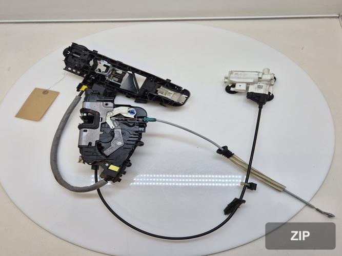 Mercedes-Benz S-Class 2015 — замок двери/багажника A0997307700