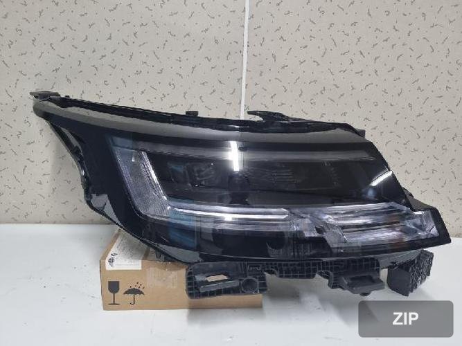 Land Rover Range Rover 2025 — фара правая M8E2-13W029