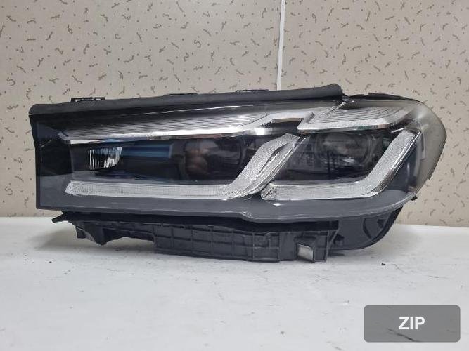 BMW 5-серия 2022 — фара левая 63115A388C7