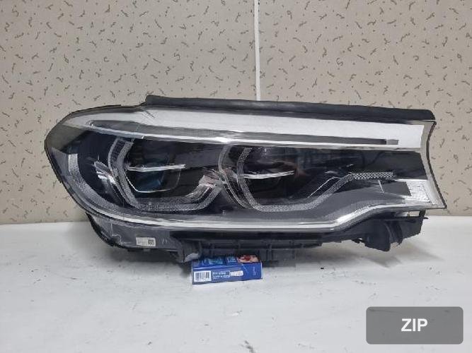 BMW 5-Series 2020 — фара правая