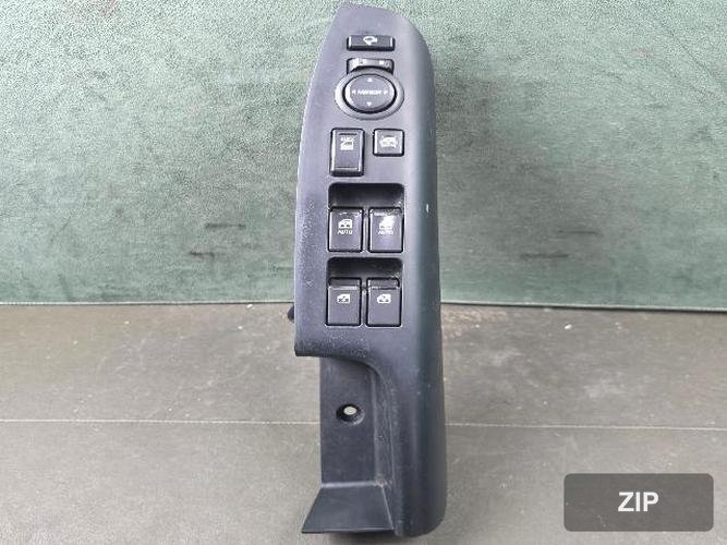 Kia Mohave 2011 — кнопка стеклоподъёмника 93570-2J002ABT