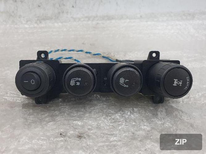 KG Mobility Korando 2013 — кнопка/переключатель сиденья 85305-32010