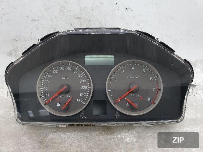 Volvo C30 2007 — панель приборов