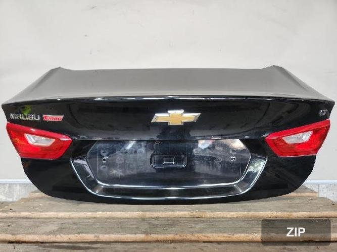 Chevrolet Malibu 2017 — крышка багажника