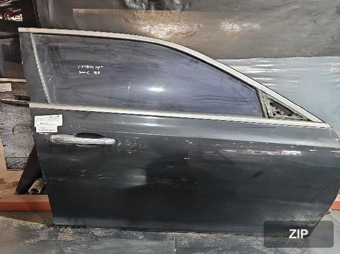 Chrysler 300 2014 — передняя дверь правая 68127960AE