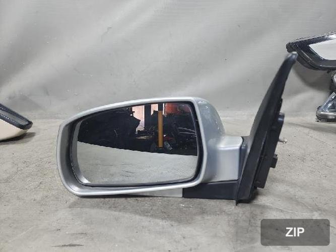 Hyundai Tucson 2010 — зеркало левое (боковое)