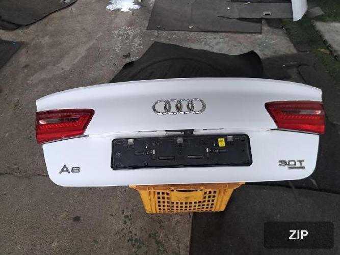 Audi A6 2013 — крышка багажника