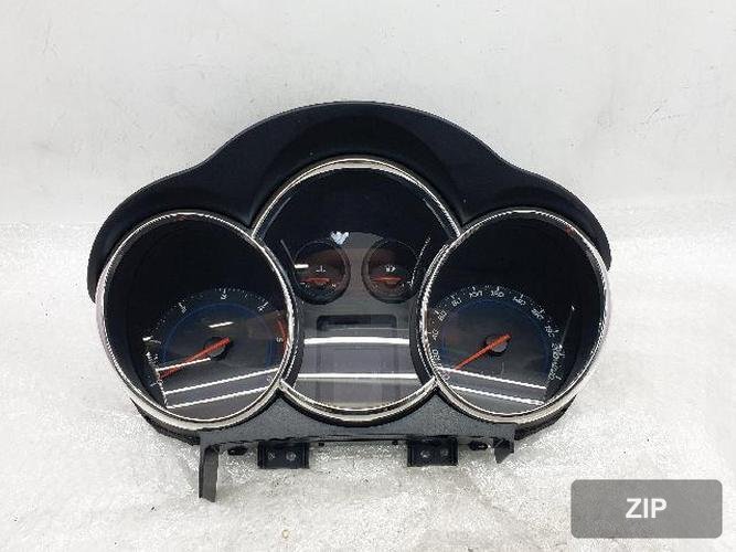 GM Daewoo Cruze 2011 — панель приборов дизель 95211002