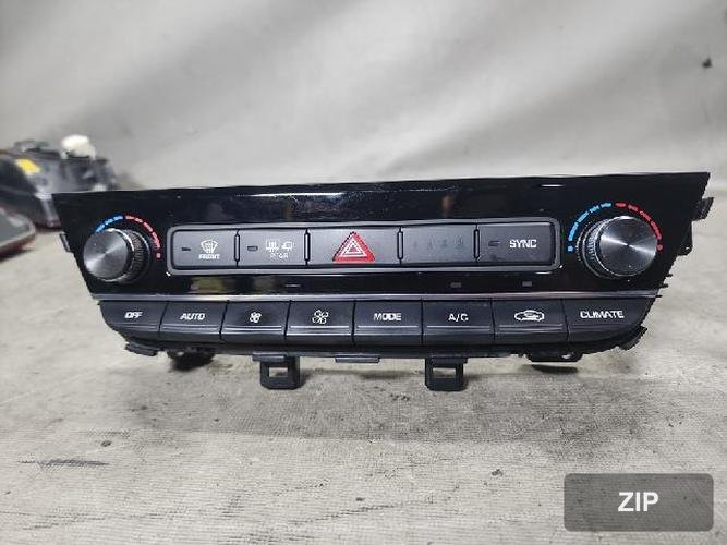 Hyundai Aslan 2015 — блок управления климатконтролем