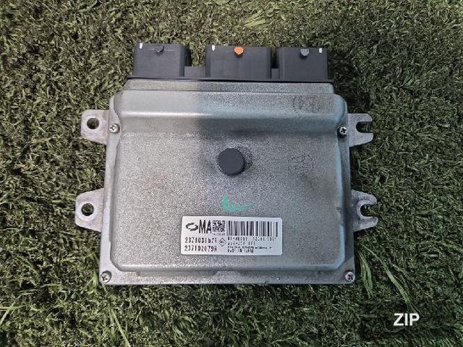 Renault SM5 2013 — блок управления двигателем ECU 237103157R